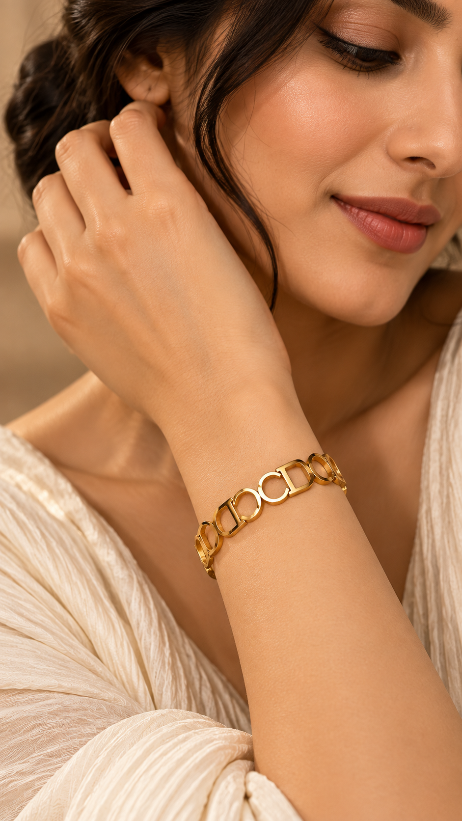 Élan Interlocking Gold Link Bracelet