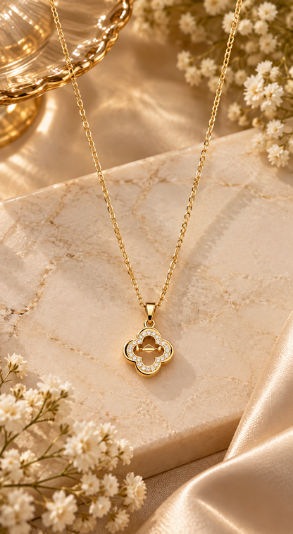 Clover Sparkle Pendant