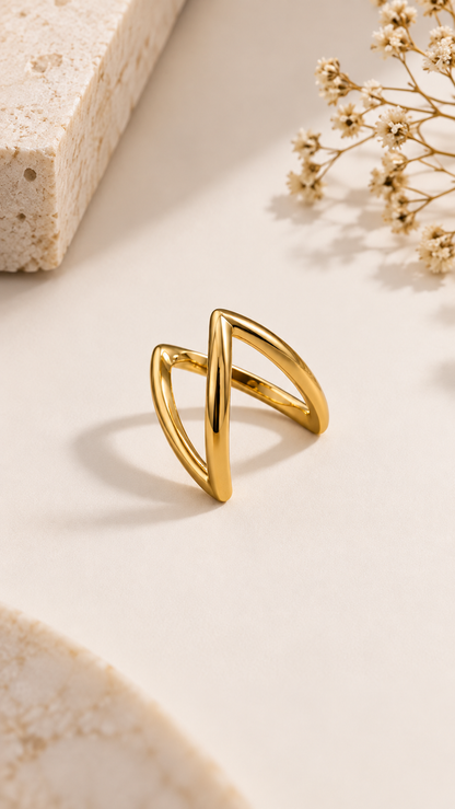 Interlace Luxe Gold Ring